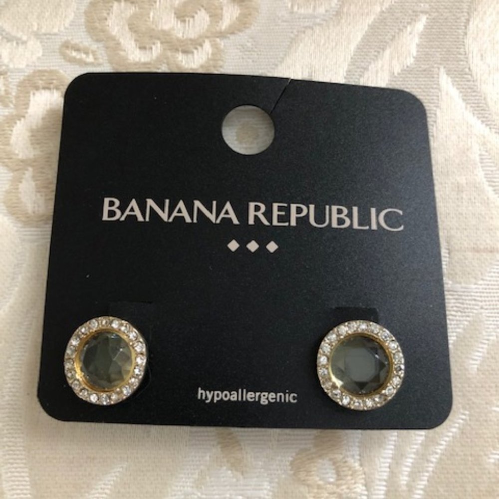 Banana Republic Stud Earrings NEW